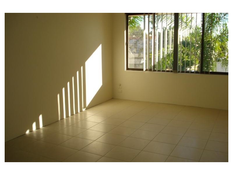 17/115 Frank Street, Labrador QLD 4215