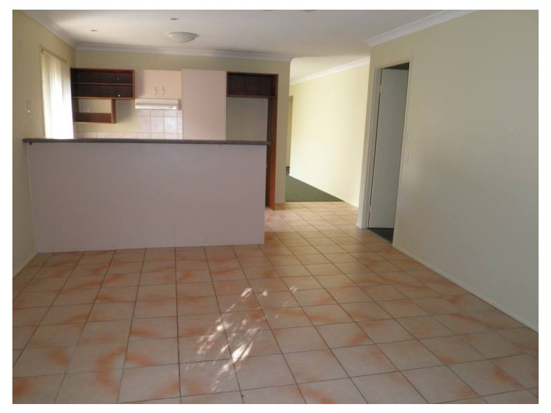 2/119 Greenacre Drive, Parkwood QLD 4214