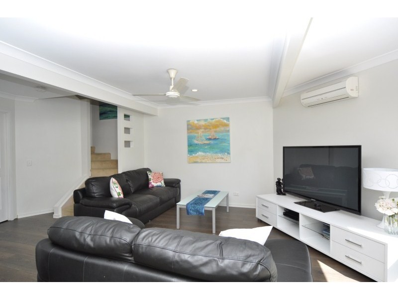 3/38 Abalone Avenue, Paradise Point QLD 4216