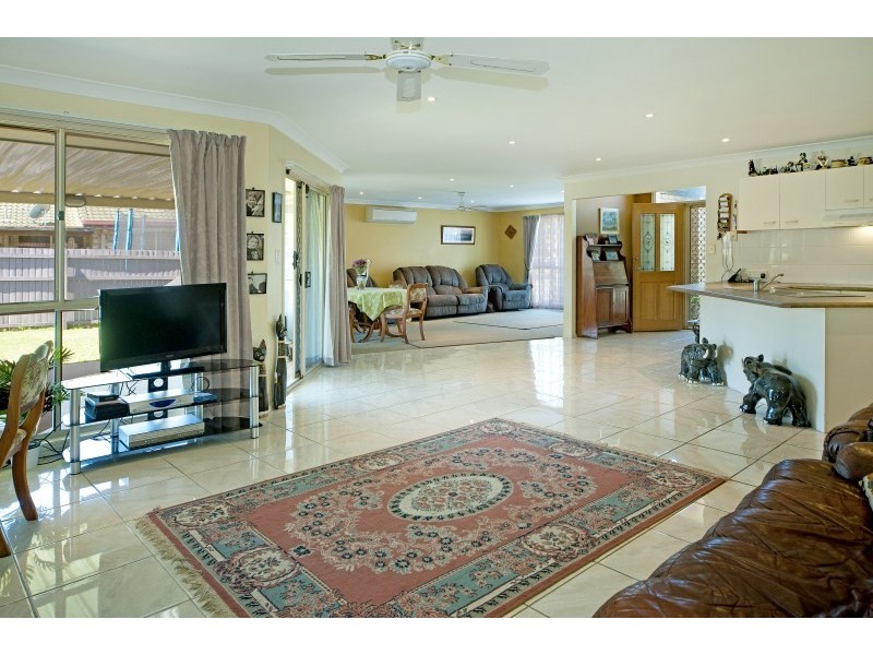 121 Monterey Keys Drive, Monterey Keys QLD 4212