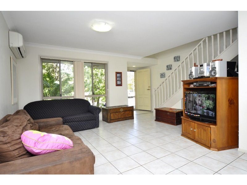 27/2 Koala Town Road, Upper Coomera QLD 4209