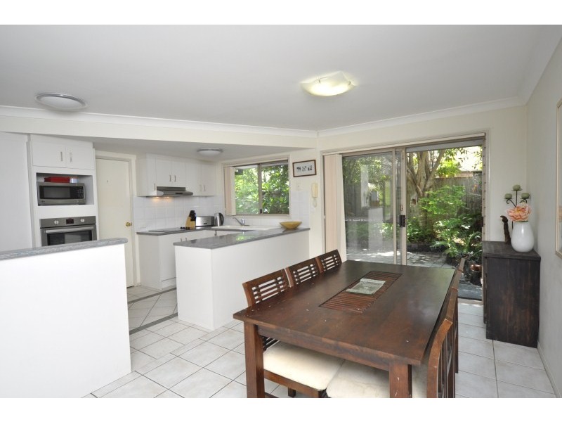 27/2 Koala Town Road, Upper Coomera QLD 4209