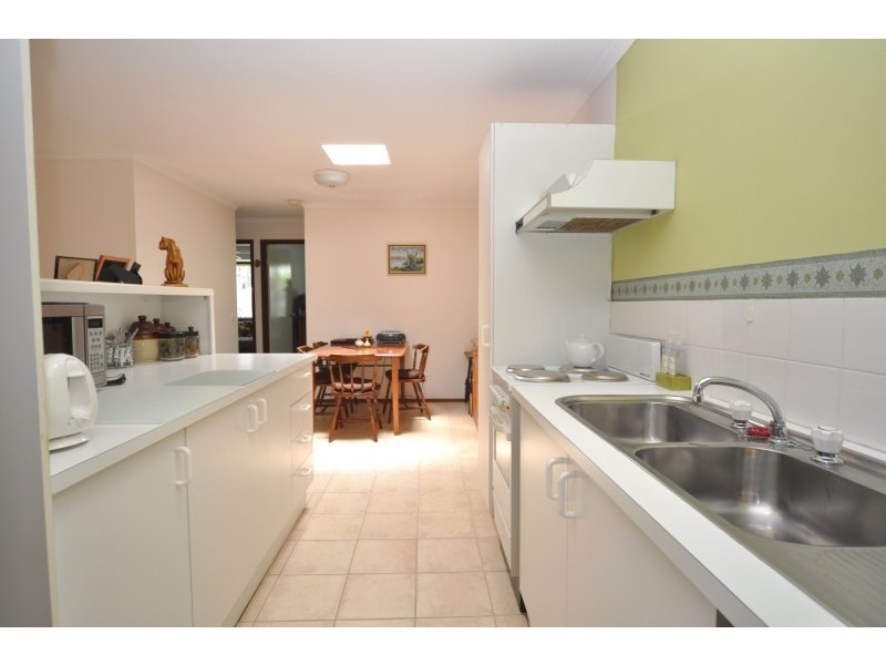 2/26 Kangaroo Aveue, Coombabah QLD 4216