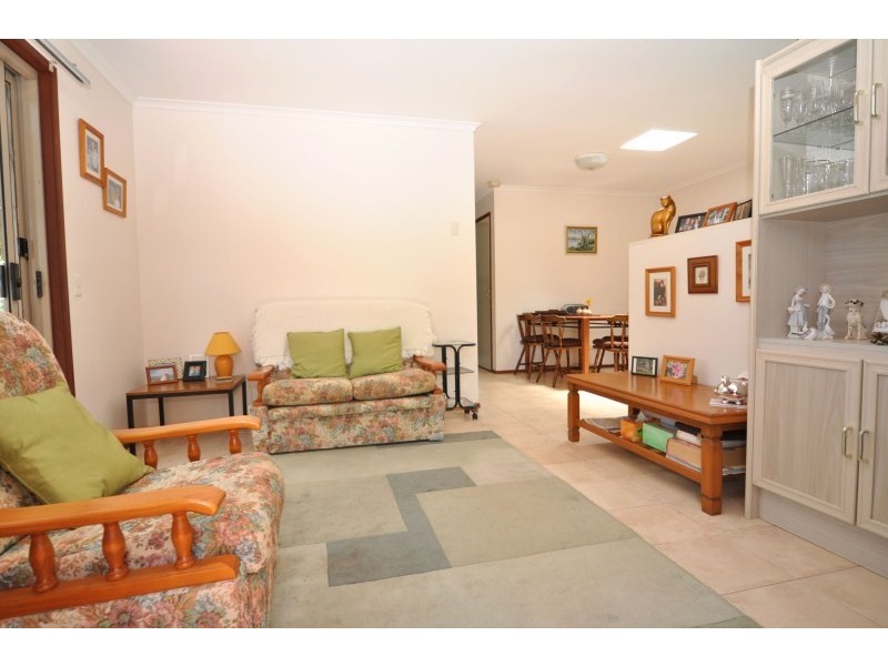 2/26 Kangaroo Aveue, Coombabah QLD 4216