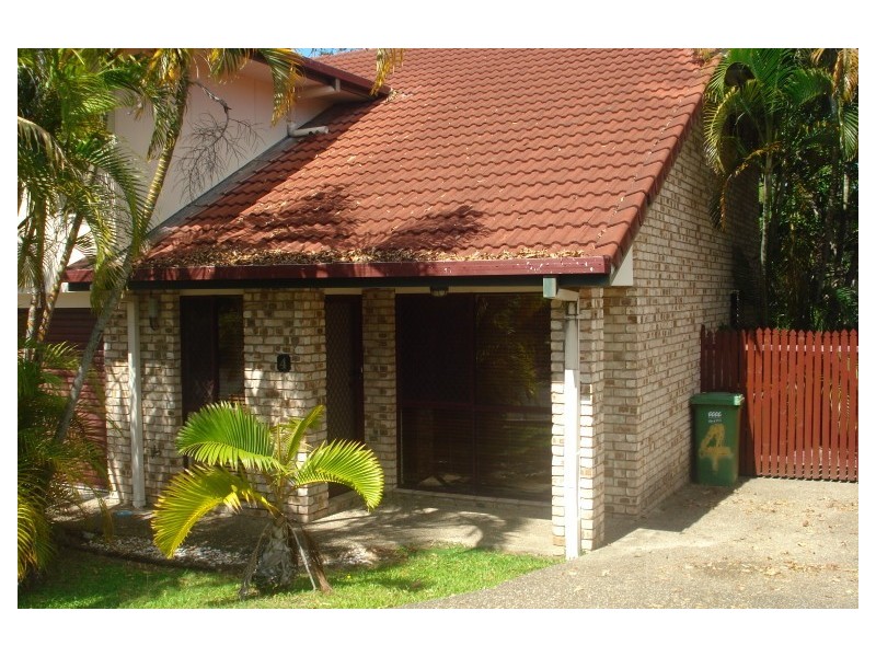 4/212 Central Street, Labrador QLD 4215