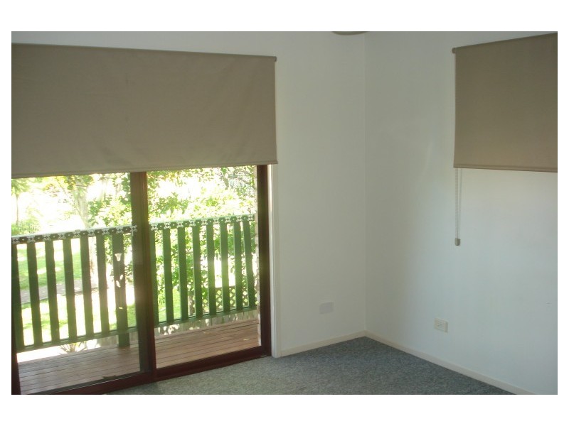 4/212 Central Street, Labrador QLD 4215