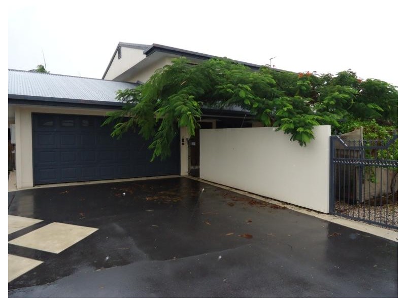 37 Sunbird Avenue, Paradise Point QLD 4216