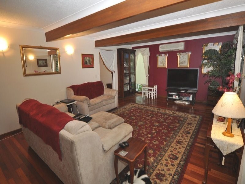 37 Sunbird Avenue, Paradise Point QLD 4216