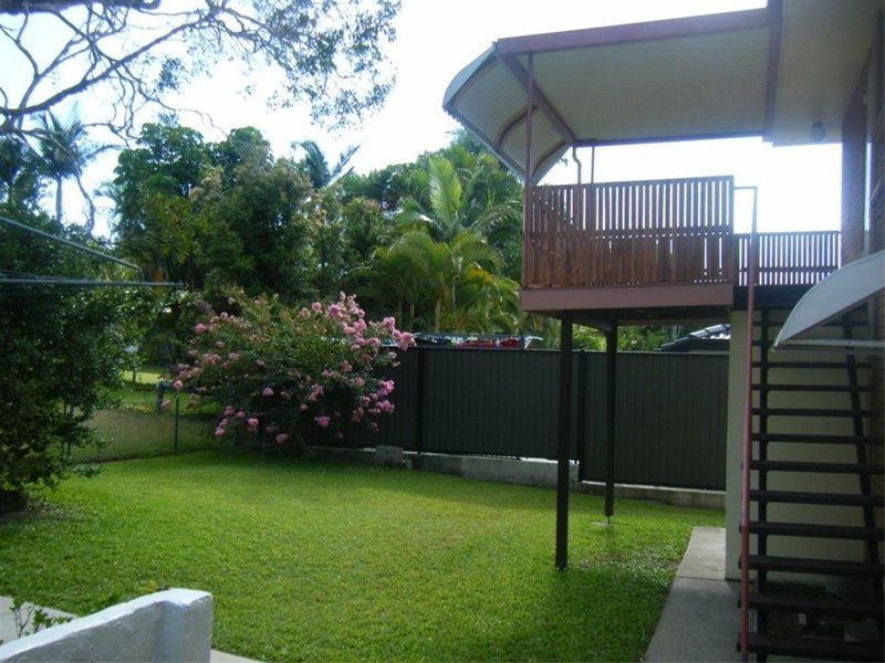 9 Goss Avenue, Labrador QLD 4215