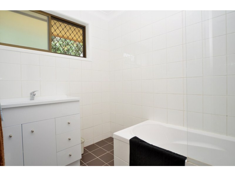 2/192 Oxley Drive, Coombabah QLD 4216