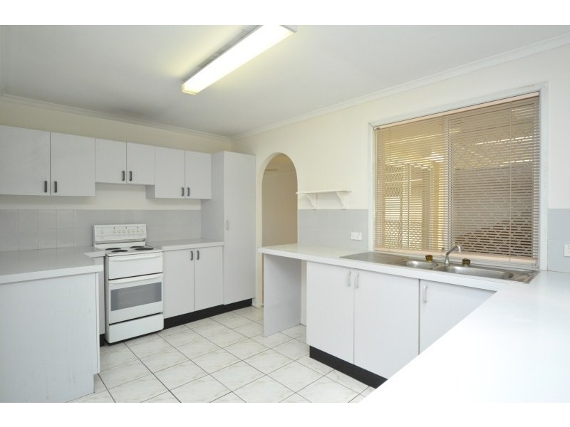 138 Olsen Avenue, Arundel QLD 4214