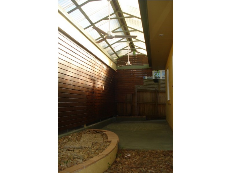 7 Kerr Avenue, Southport QLD 4215