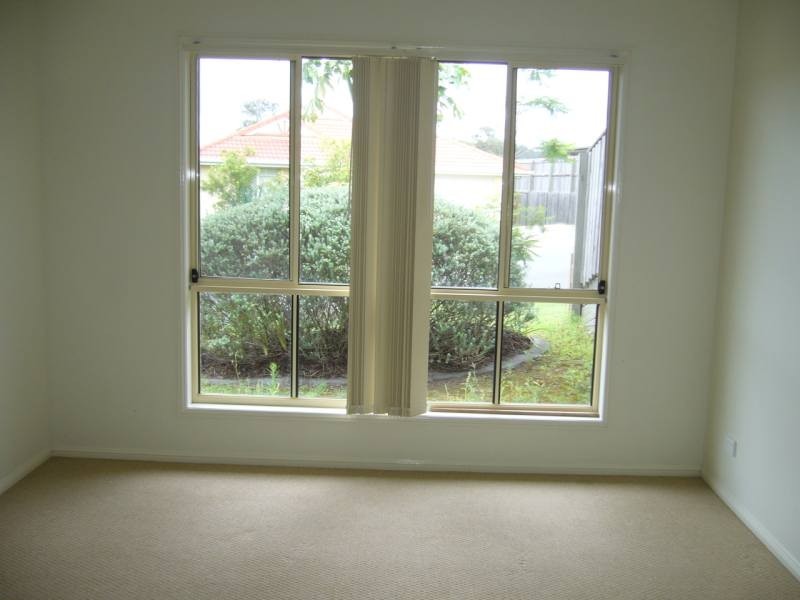 2/60 Freestone Drive, Upper Coomera QLD 4209