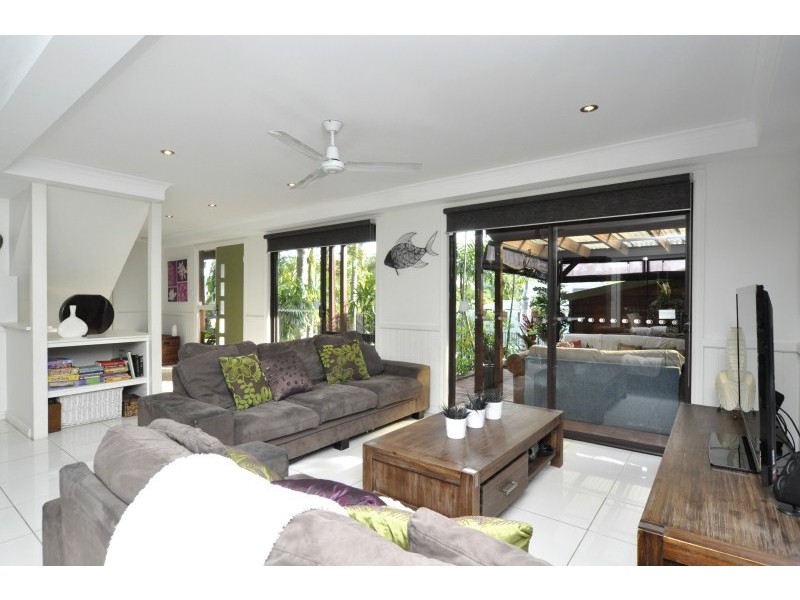 7 Chindrina Street, Hope Island QLD 4212