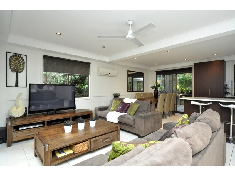 7 Chindrina Street, Hope Island QLD 4212