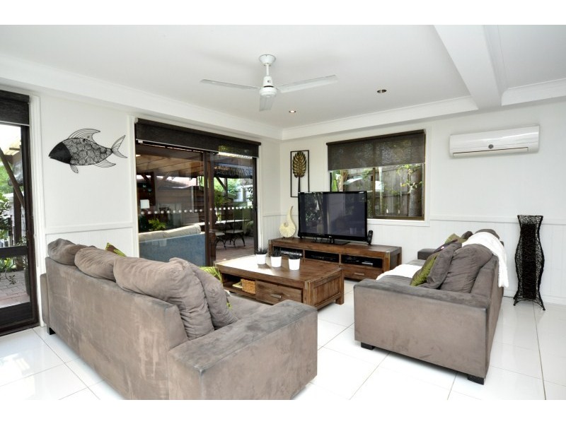 7 Chindrina Street, Hope Island QLD 4212