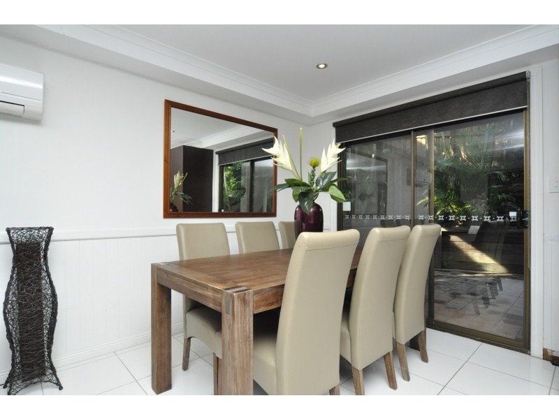 7 Chindrina Street, Hope Island QLD 4212