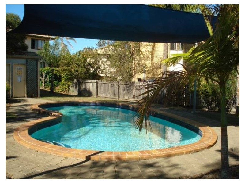 8/77 Olsen Avenue, Labrador QLD 4215