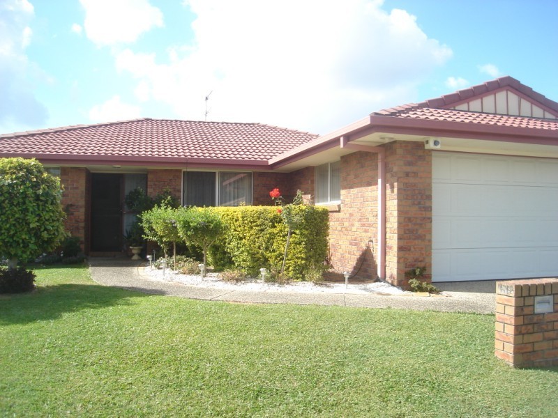5 County Close, Parkwood QLD 4214