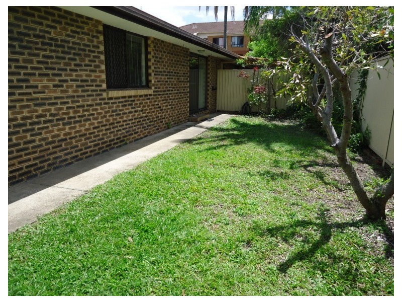 1/43 Milton Avenue, Paradise Point QLD 4216