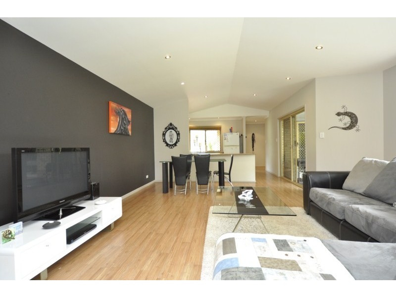 10 Grovedale Court, Parkwood QLD 4214