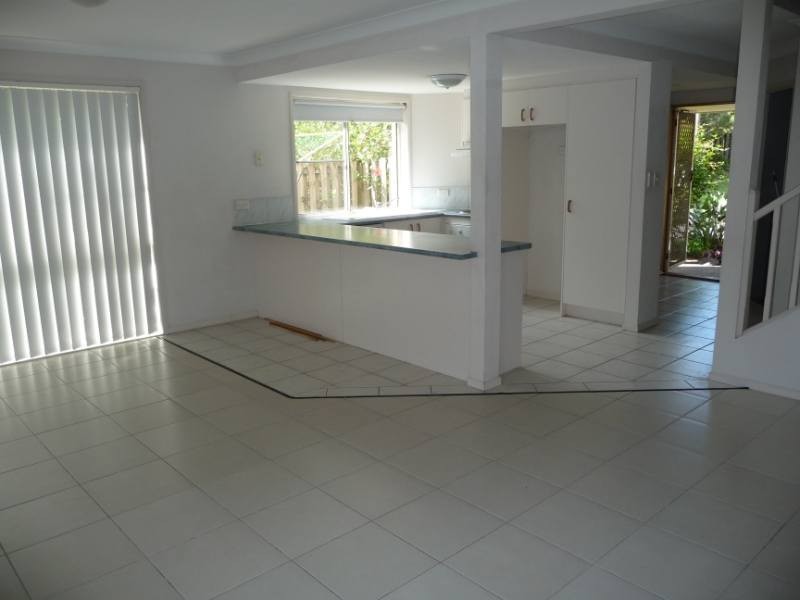 18/127 Greenacre Drive, Parkwood QLD 4214