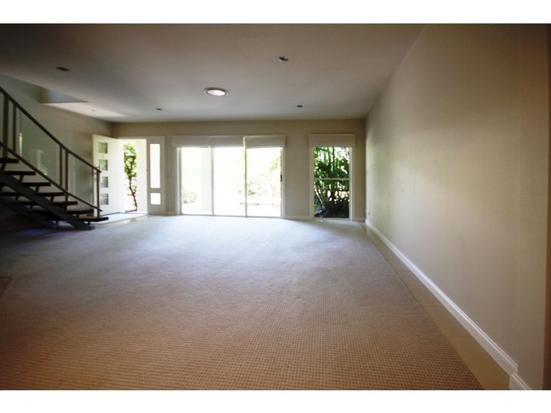 6/27 Gordon Street, Labrador QLD 4215