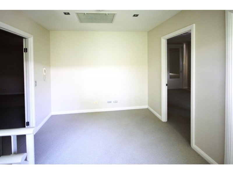 6/27 Gordon Street, Labrador QLD 4215