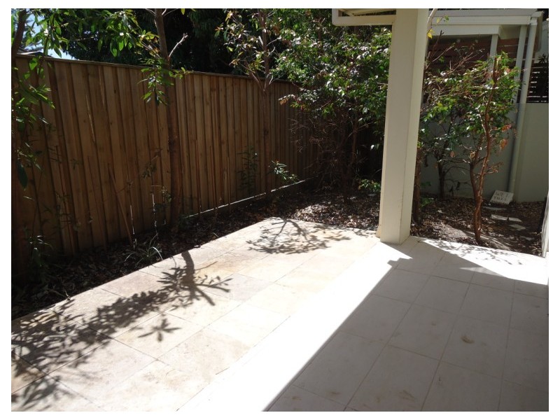 6/27 Gordon Street, Labrador QLD 4215