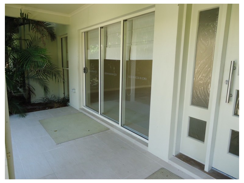 6/27 Gordon Street, Labrador QLD 4215