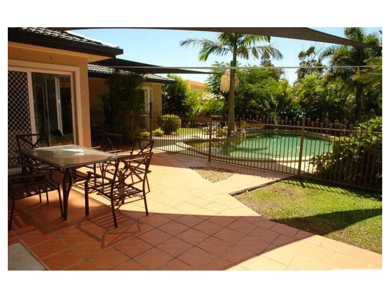 50 Fitzalan Circuit, Arundel QLD 4214