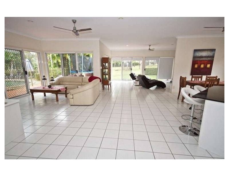 50 Fitzalan Circuit, Arundel QLD 4214