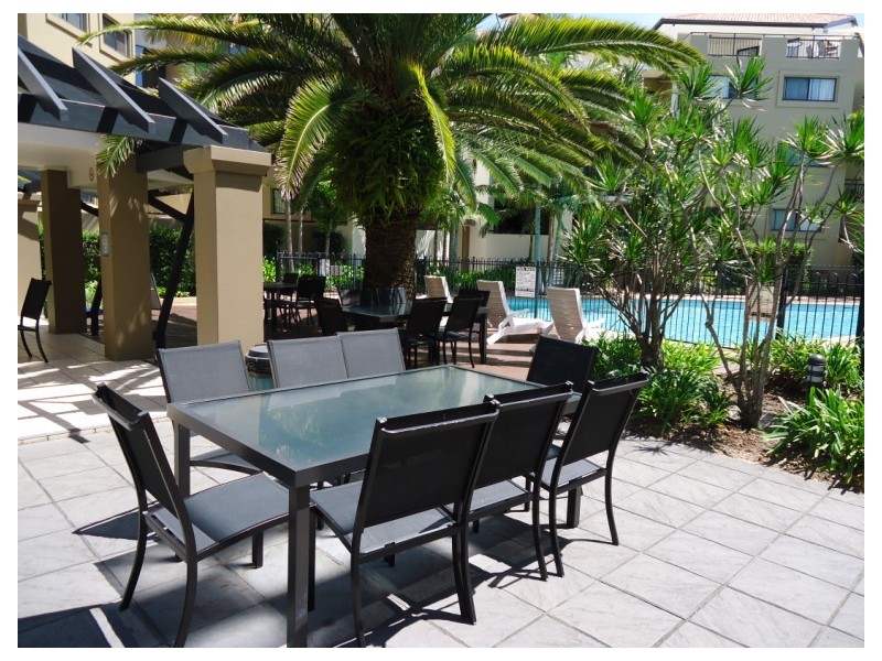 223/392 Marine Parade, Labrador QLD 4215