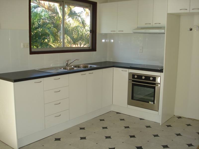354 Government Road, Labrador QLD 4215