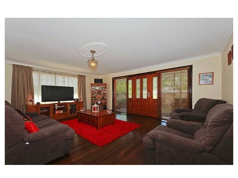 18 Billington Street, Labrador QLD 4215
