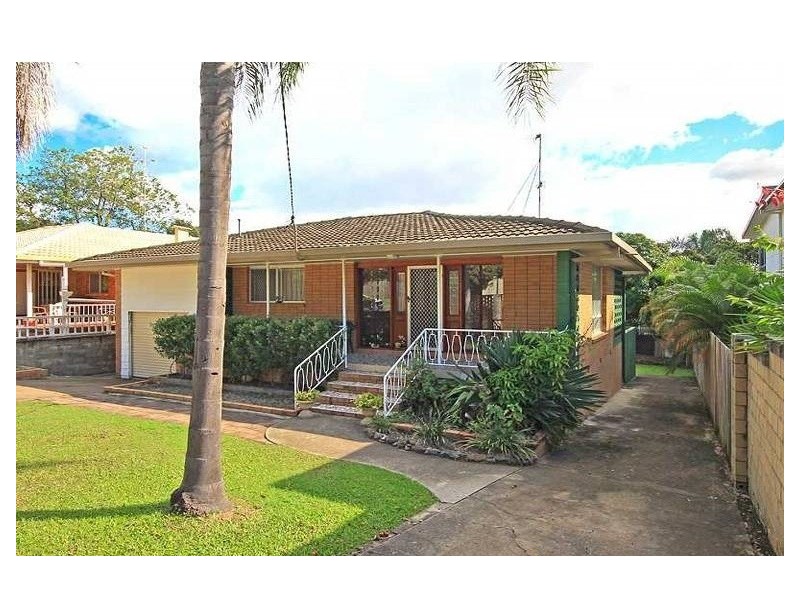 18 Billington Street, Labrador QLD 4215