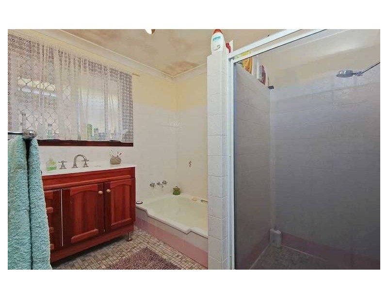 18 Billington Street, Labrador QLD 4215