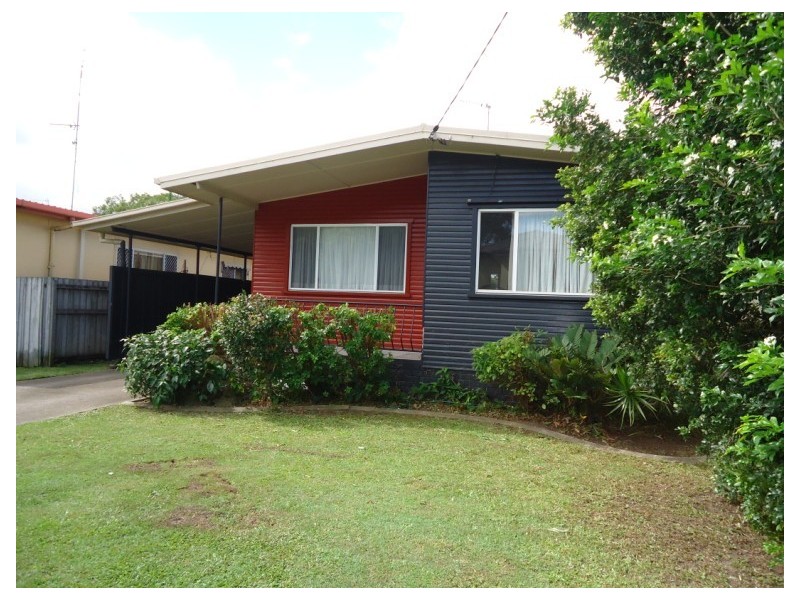 9 Nevenia Street, Labrador QLD 4215