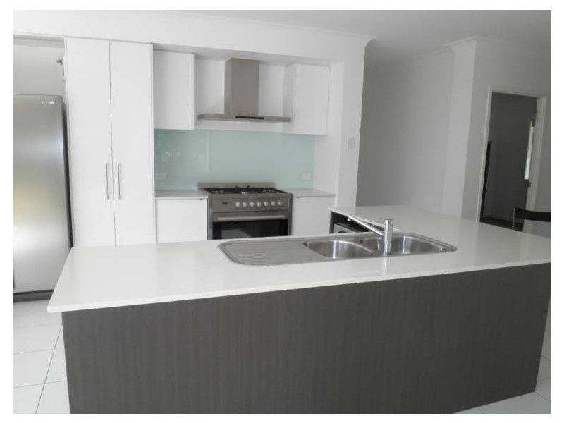 1 Picton Court, Upper Coomera QLD 4209