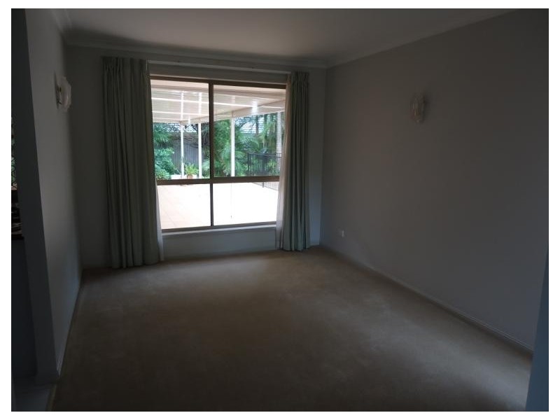 3 Putter Place, Arundel QLD 4214