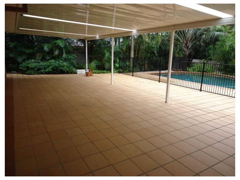 3 Putter Place, Arundel QLD 4214