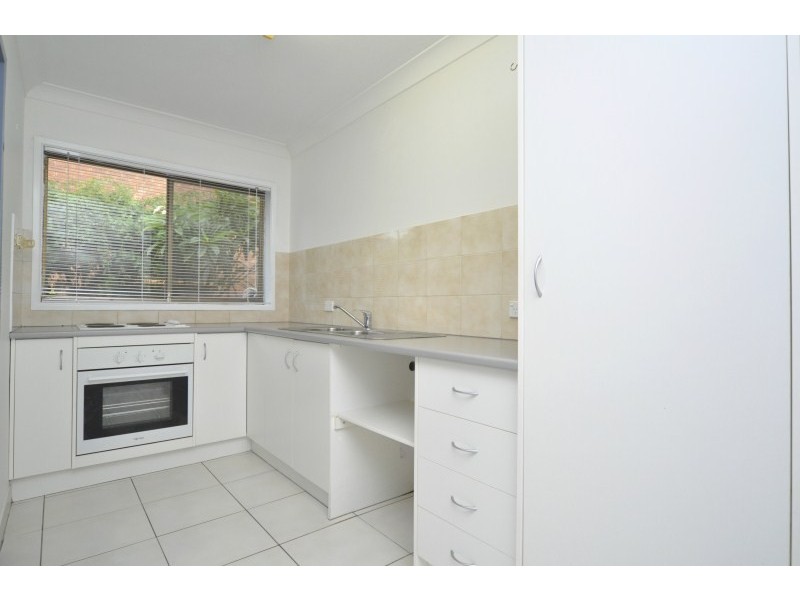 2/18 Madang Crescent, Runaway Bay QLD 4216