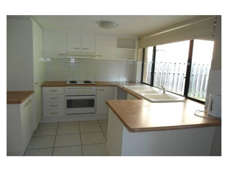 13/156 Greenacre Drive, Arundel QLD 4214