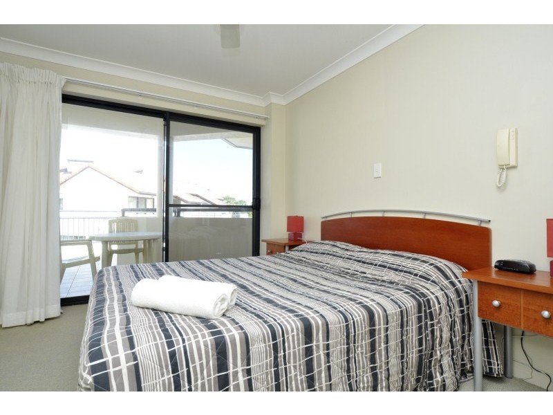 301/392 Marine Parade, Labrador QLD 4215