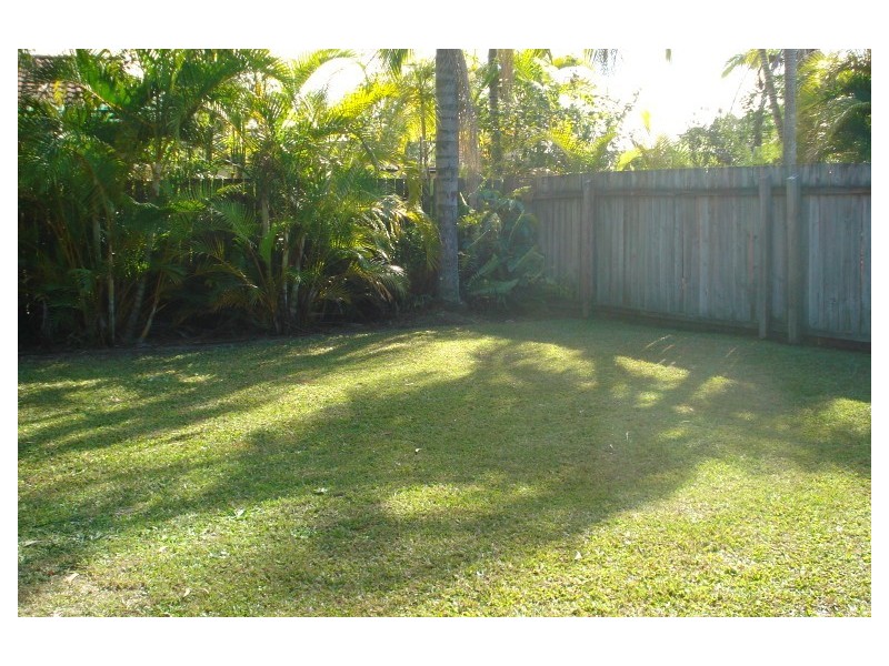 2/24 Morinda Way, Labrador QLD 4215