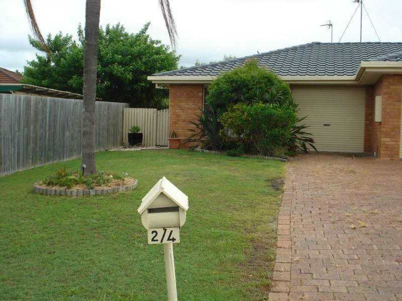 2/4 Galaxy Court, Labrador QLD 4215