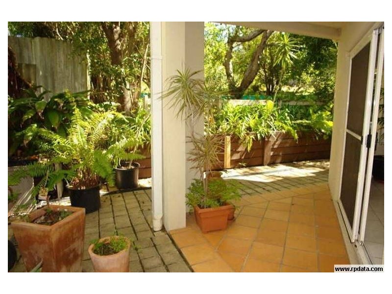 2/16 Hollywell Road, Biggera Waters QLD 4216