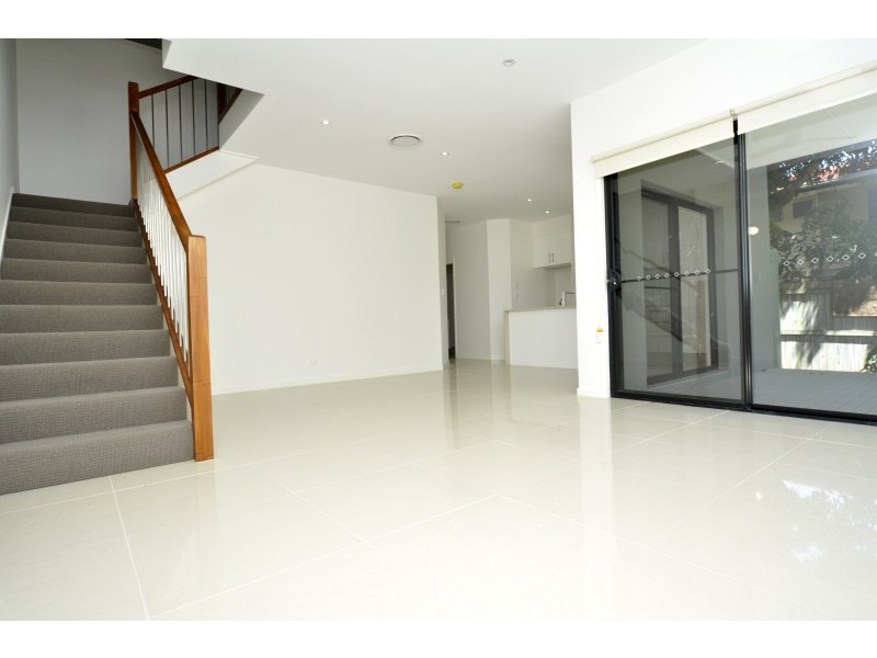 1/7 Penrock Parade, Labrador QLD 4215