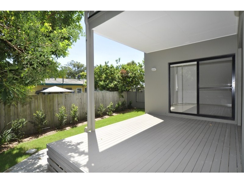 1/7 Penrock Parade, Labrador QLD 4215