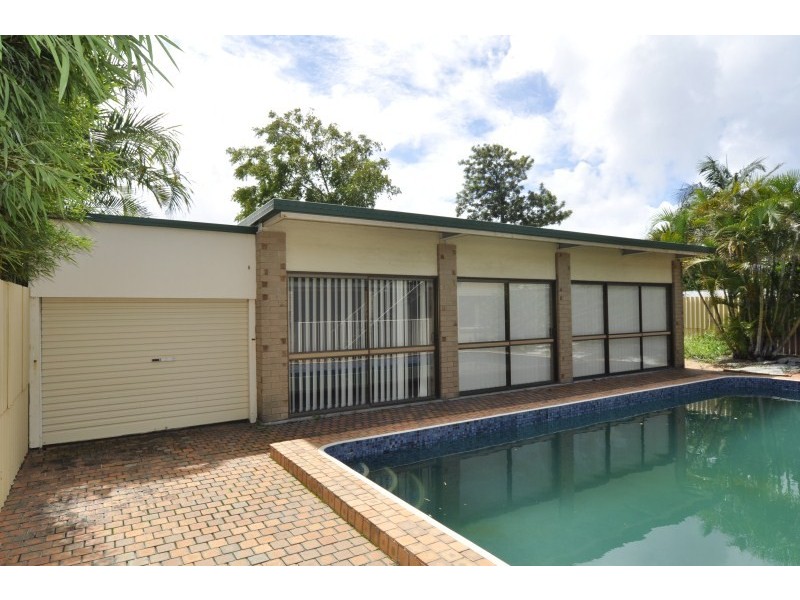 11 Matthew Flinders Drive, Hollywell QLD 4216